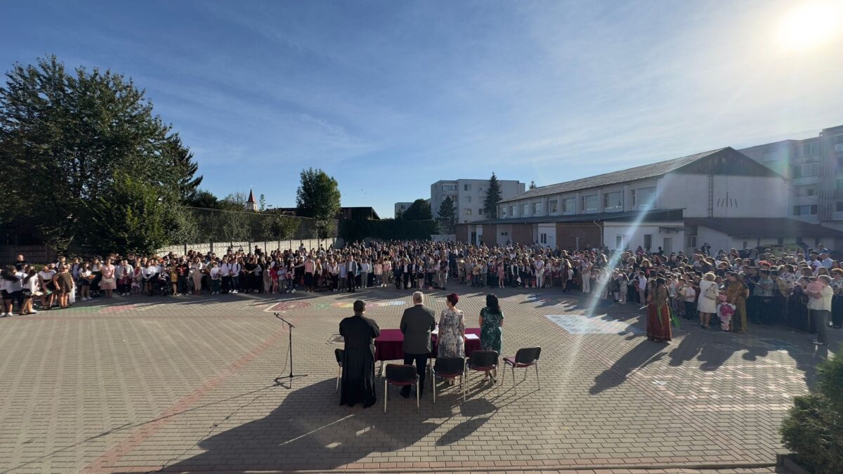 A început noul an școlar la peste 800 de elevi ai Școlii Gimnaziale Sf. Gheorghe și ai grădinițelor din Sângeorgiu de Mureș!